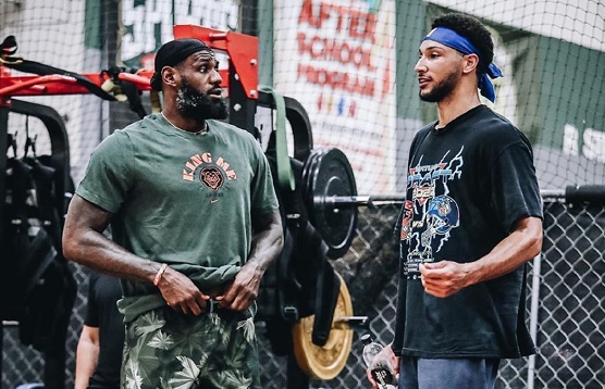 多球员中脱 多球员中脱